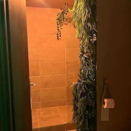 Apartment Jungle Jacuzzi Prive