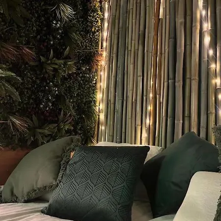 Apartment Jungle Jacuzzi Prive